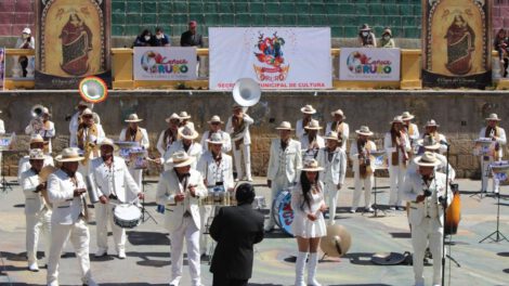 Banda Continental 100% emocionó a los orureños