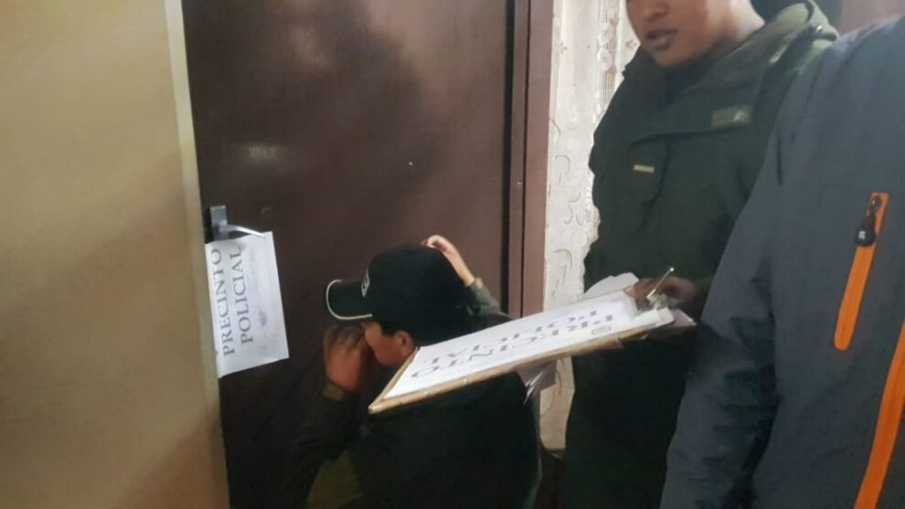 Precintado de las oficinas de Coteor