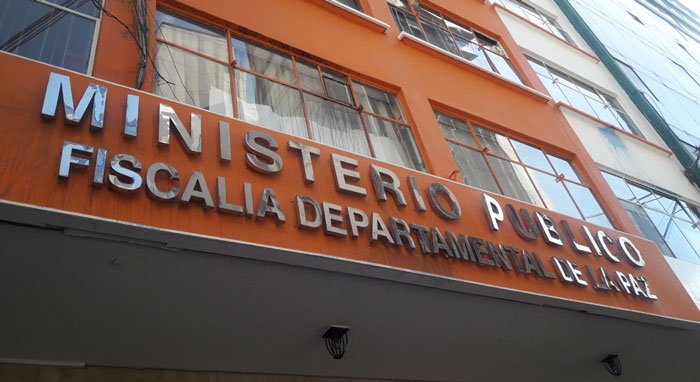 Muerte de dos personas tras caer de un edificio en La Paz