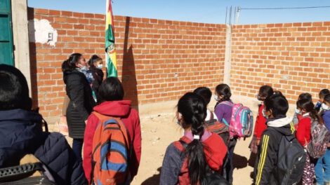 Deserción escolar y colecta de celulares para estudiantes