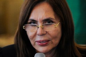 La excanciller Karen Longaric en Alemania