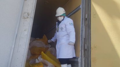 27 toneladas de pollo llegaron a Oruro por vía aérea