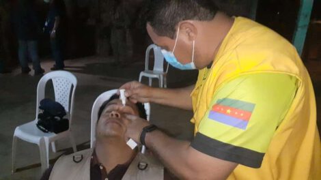 Humo de los incendios provoca conjuntivitis y dolencias estomacales en la población de Candelaria