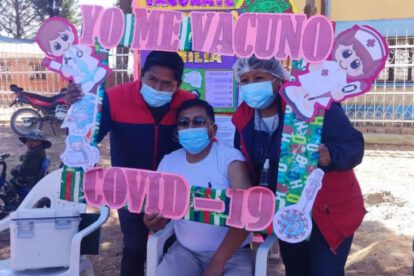Vacunación en Huayllamarca