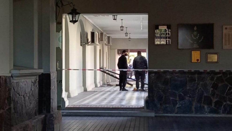 Explosión en Santa Fe que dejó policías heridos