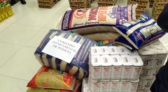 Gobierno dona alimentos a Oruro