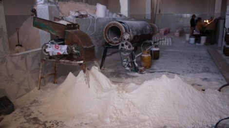 Clausuran molino de empresa clandestina de sal