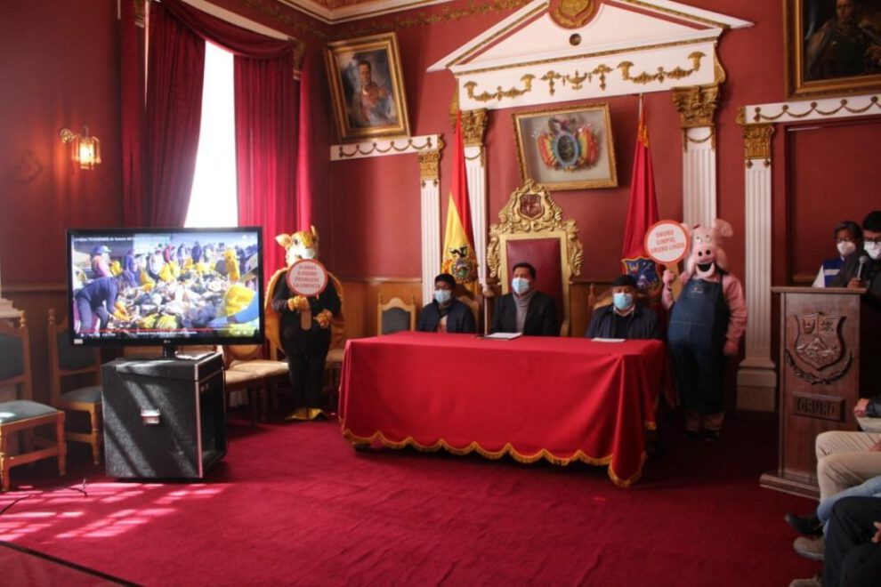 Campaña de limpieza y reciclaje en Oruro