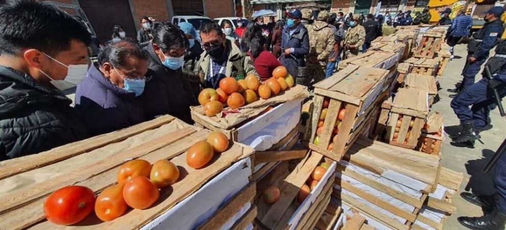 Decomiso de frutas y hortalizas en El Alto
