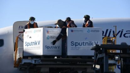 Un lote de segundas dosis de Sputnik V llegó ayer a Bolivia