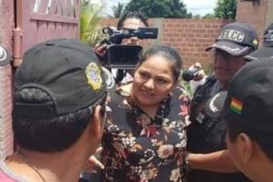 Deysi Choque aprehendida en su domicilio