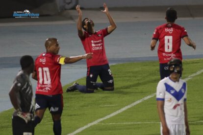 Wilstermann triunfa 4-0 con dos goles de Humberto Osorio