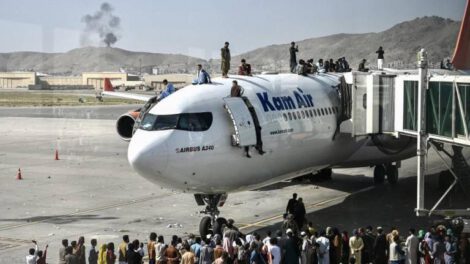 Evacuación de Afganistán por el caos en el aeropuerto de Kabul