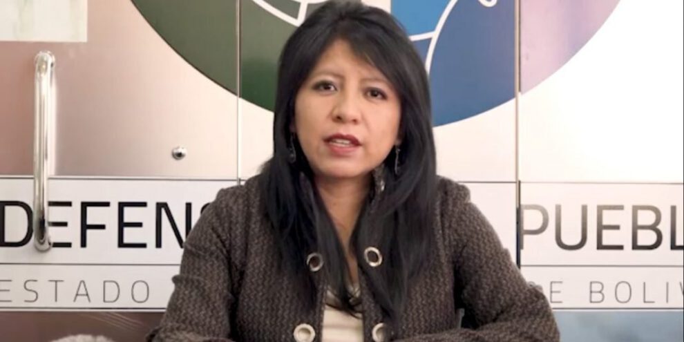 Defensoría pide informes sobre salida médica de Añez