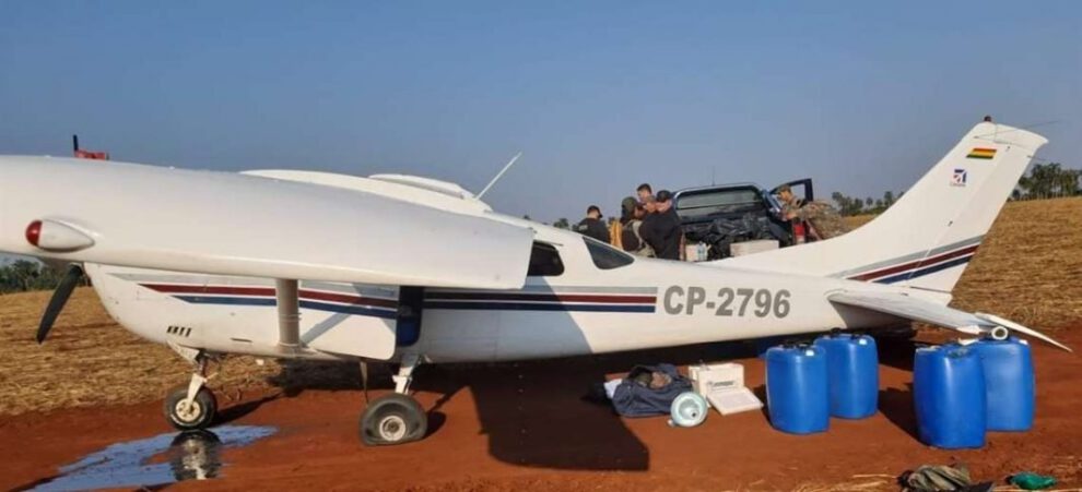 Narcoavioneta boliviana con cargamento de cocaína