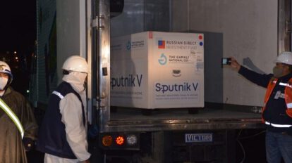 Vacunas Sputnik-V y AstraZeneca