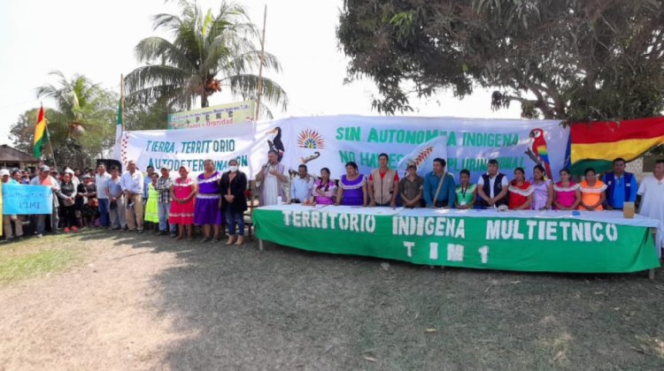 Indígenas bloquean carretera que conecta municipios de Beni