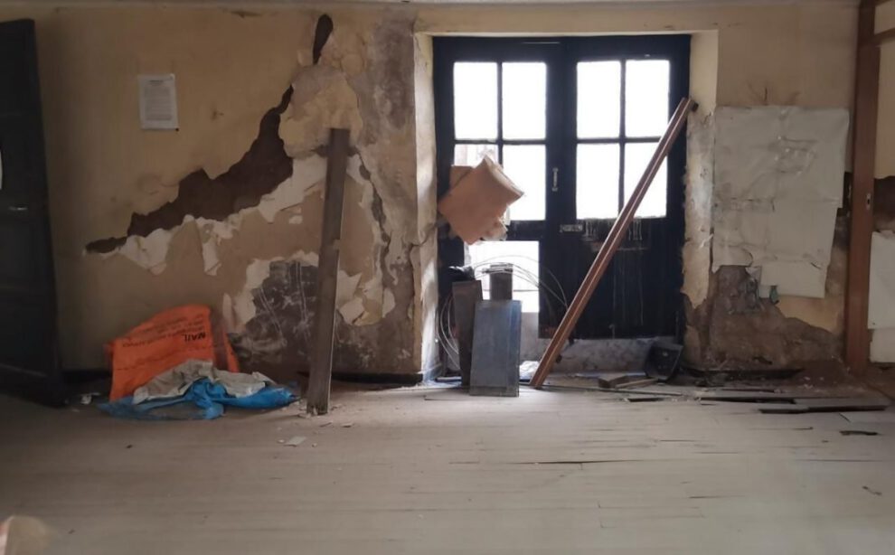 Casa antigua de Correos en riesgo de colapso