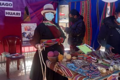 Tejidos artesanales de Doña Julia que representan la cultura Huari