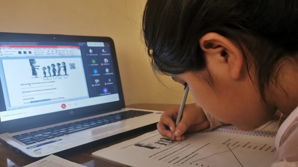 Expulsión de estudiantes por pensiones en clases virtuales