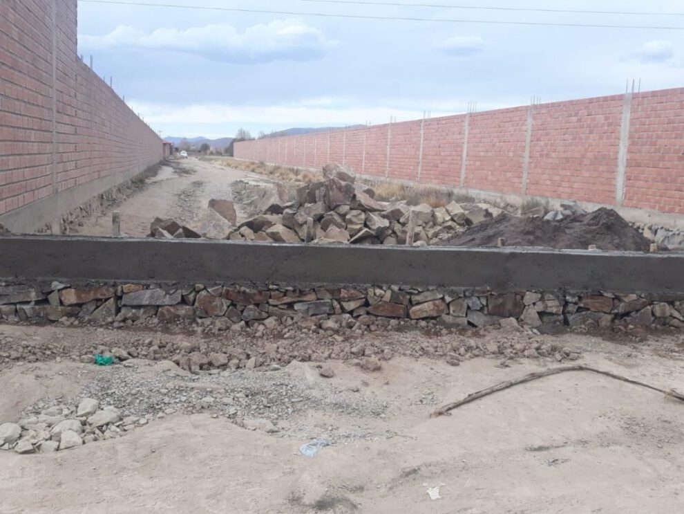 Construcción ilegal Villa Armonía afecta vía