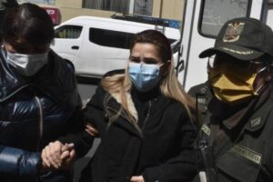Salud de Jeanine Añez estable según Régimen Penitenciario