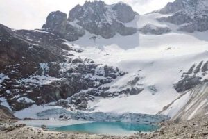 Suspensión de visitas al nevado de Charquini