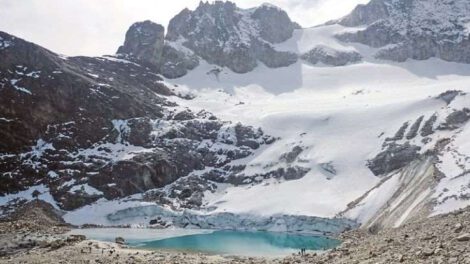Suspensión de visitas al nevado de Charquini