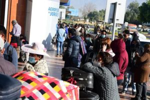 Paro de actividades en Aasana en aeropuerto de Cochabamba