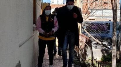 Mujer atacada por su novia en Oruro