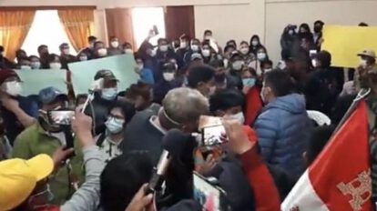 Informe del GIEI en Potosí interrumpido por gritos entre opositores y afines al MAS