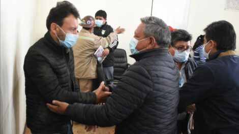 Coboce y transportistas levantan medidas de presión