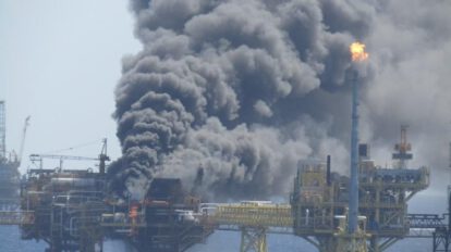 Incendio de plataforma marina de Pemex