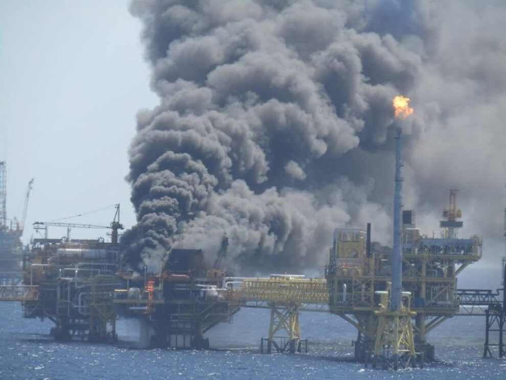 Incendio de plataforma marina de Pemex