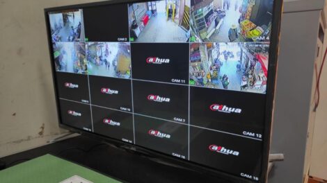 Complicidad entre delincuentes y policías en el Mercado Bolívar