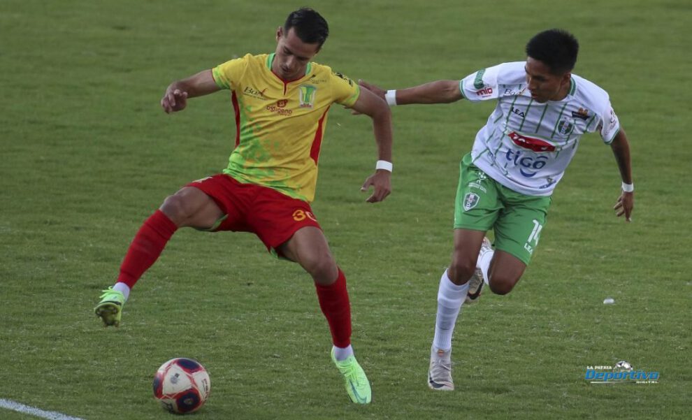 Real Tomayapo reclama la presencia de cinco extranjeros en el campo de juego en el equipo de Palmaflor