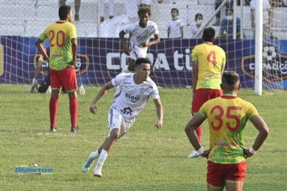 Real Santa Cruz vence a Atlético Palmaflor con gol de Edarlyn Reyes