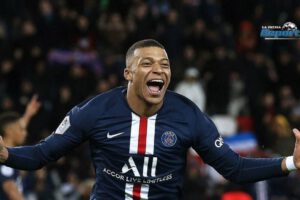 Kylian Mbappé entrena en el PSG