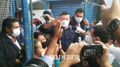 Alcalde Fernández en el mercado nuevo de La Ramada