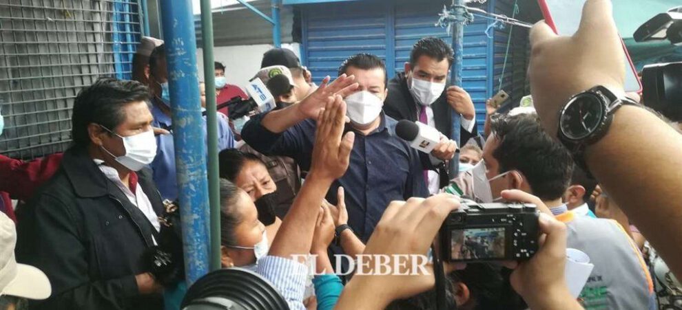 Alcalde Fernández en el mercado nuevo de La Ramada