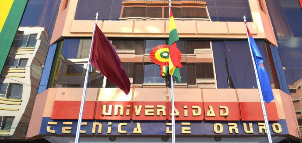 Retorno a clases semipresenciales en la UTO