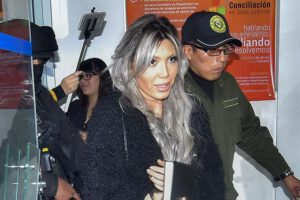 Gabriela Zapata lidera protestas en el penal de Miraflores