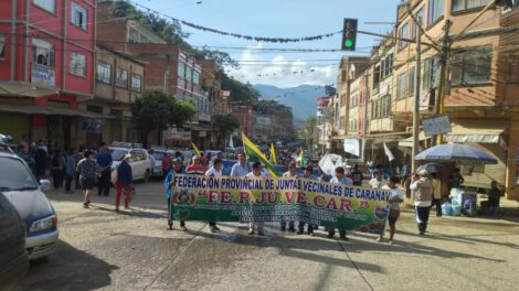 Gran marcha en Caranavi exige el desbloqueo inmediato de las carreteras