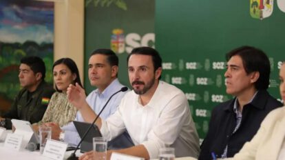 El gobernador Juan Pablo Velasco