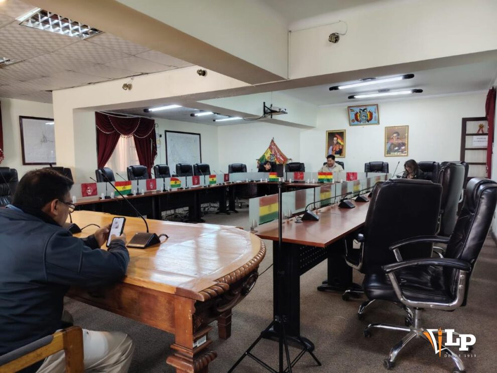 sala de sesiones brigada parlamentaria