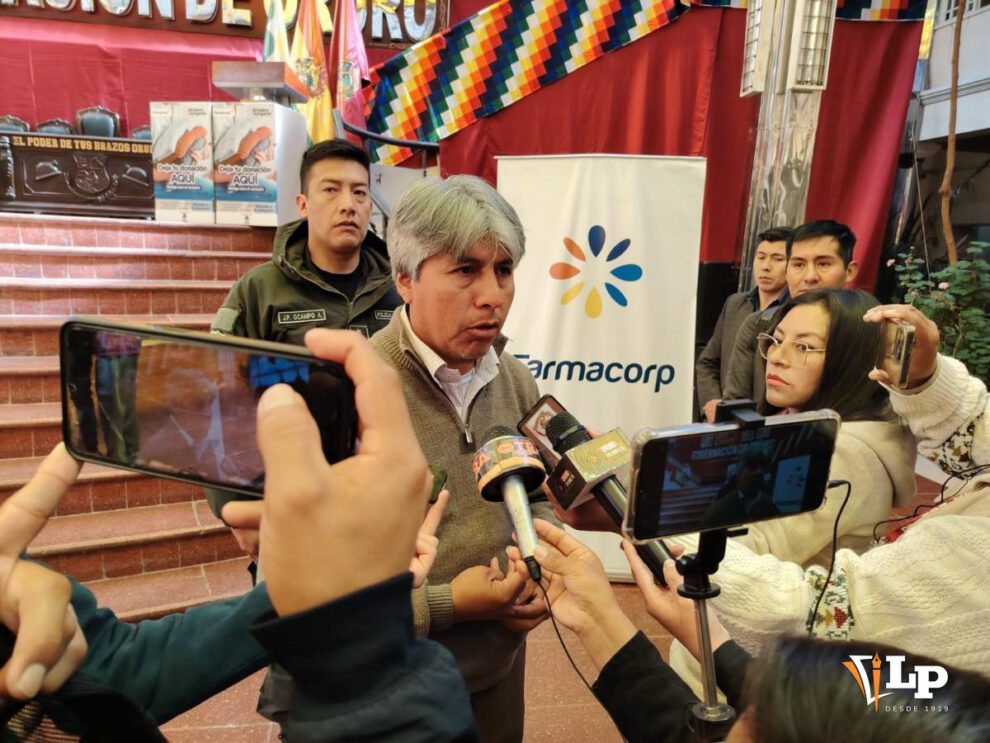 El gobernador de Oruro, Edgar Sánchez