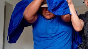 Trasladan a Santa Cruz al principal acusado del crimen de un repartidor en Montero