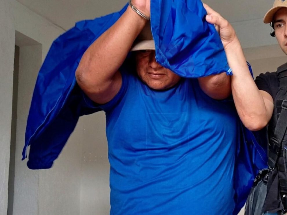 Trasladan a Santa Cruz al principal acusado del crimen de un repartidor en Montero
