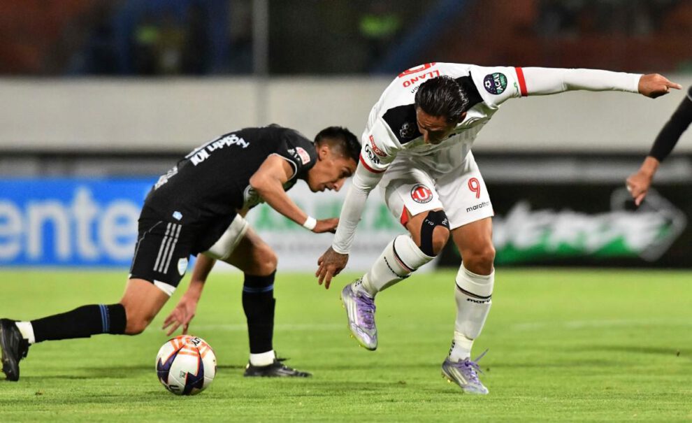 División Profesional, Aurora vs. FC Universitario, Estadio Félix Capriles de Cochabamba