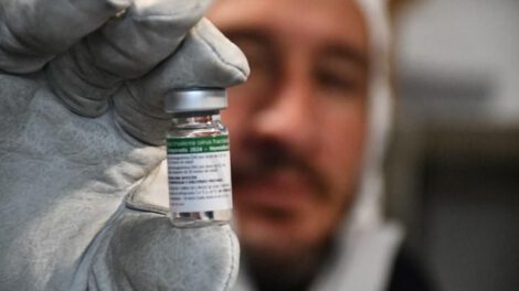 Centros de salud en Cochabamba agotaron las vacunas contra la influenza
